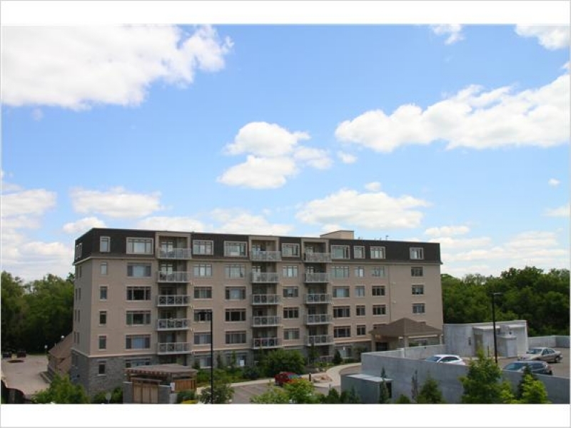 Triumph North Condos - YRSCC 1257